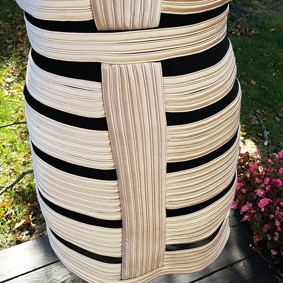 XSCAPE Gold and Black Dress Size 6 - Picture 3 of 8